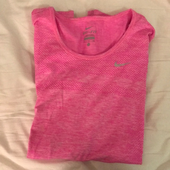 Nike Dry Fit Logn Sleeve Pink Shirt - Picture 3 of 3